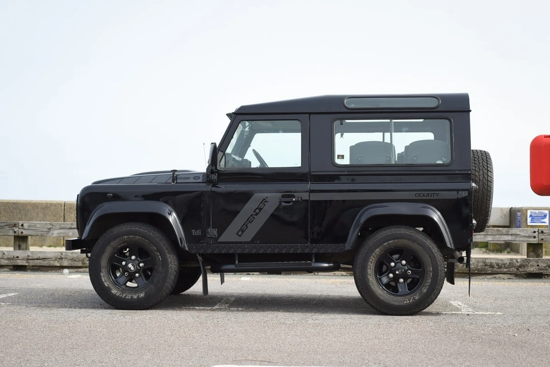 1996 Land Rover Defender 90 - Image 8 of 30
