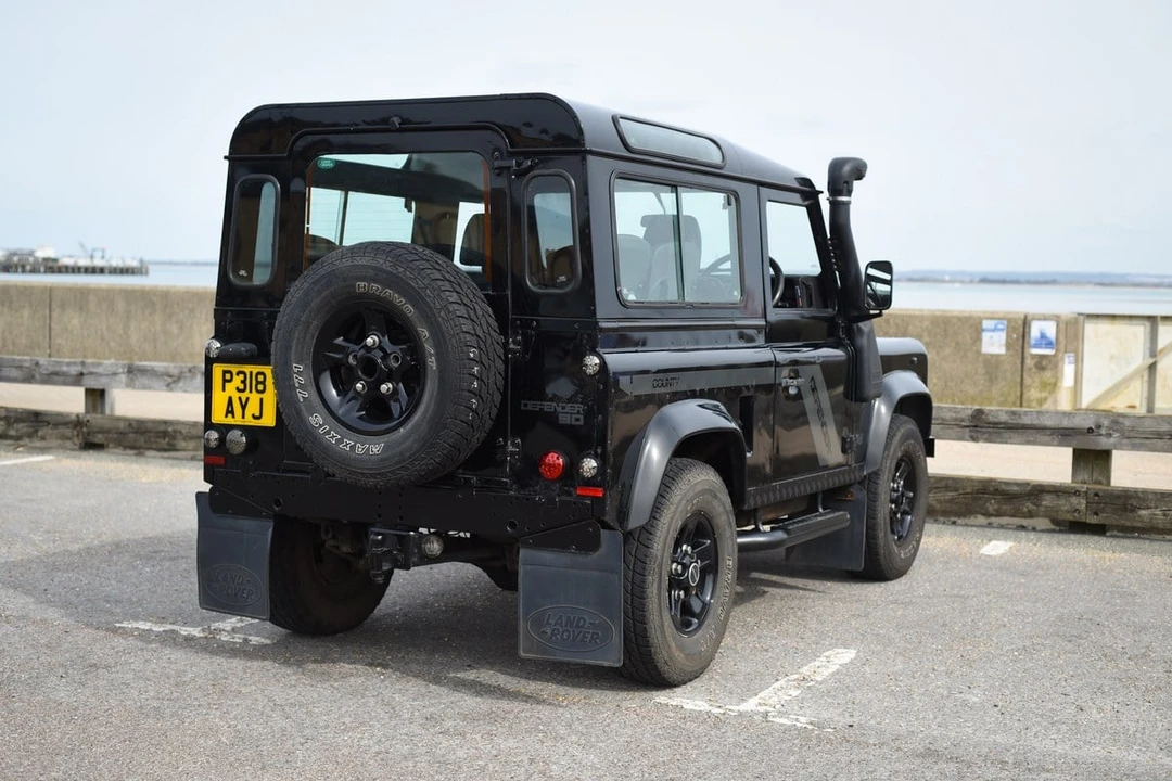 1996 Land Rover Defender 90 - Image 6 of 30