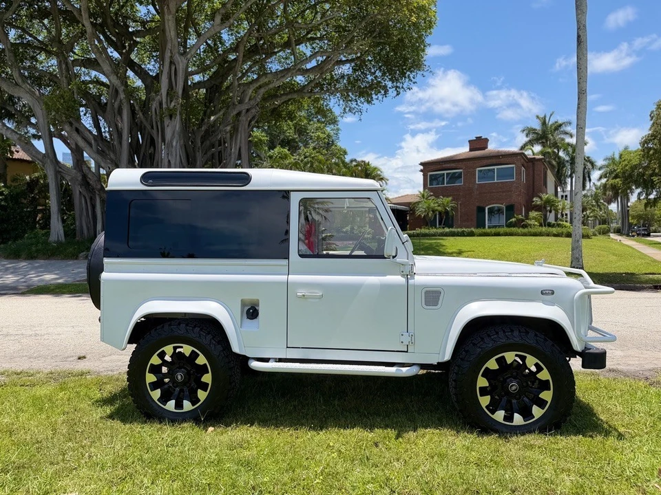 1996 Land Rover Defender 90 - Image 2 of 31