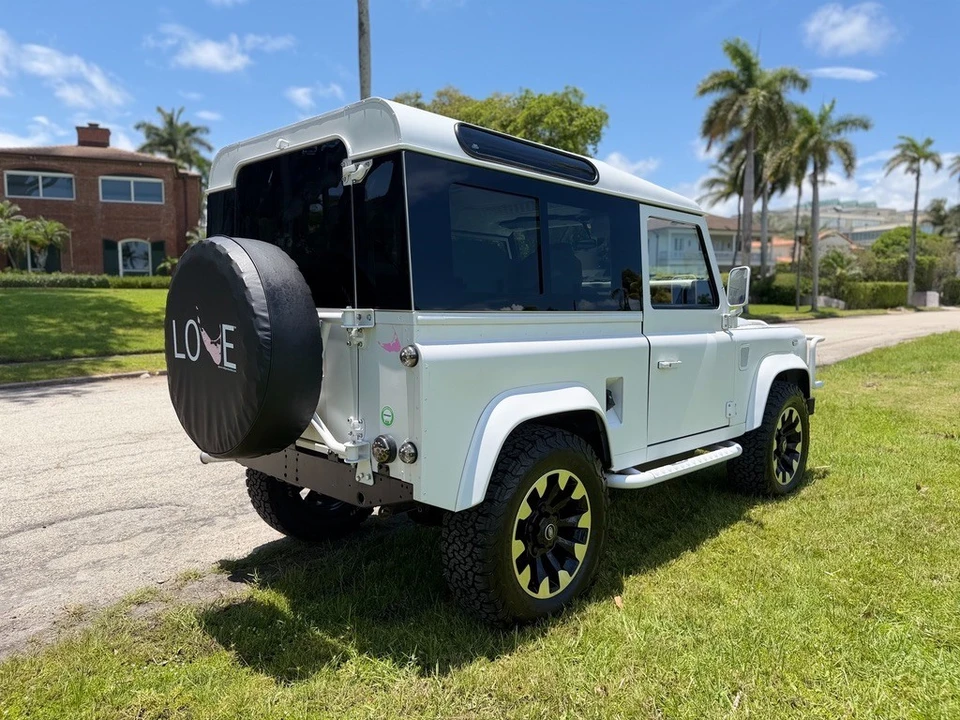1996 Land Rover Defender 90 - Image 6 of 31