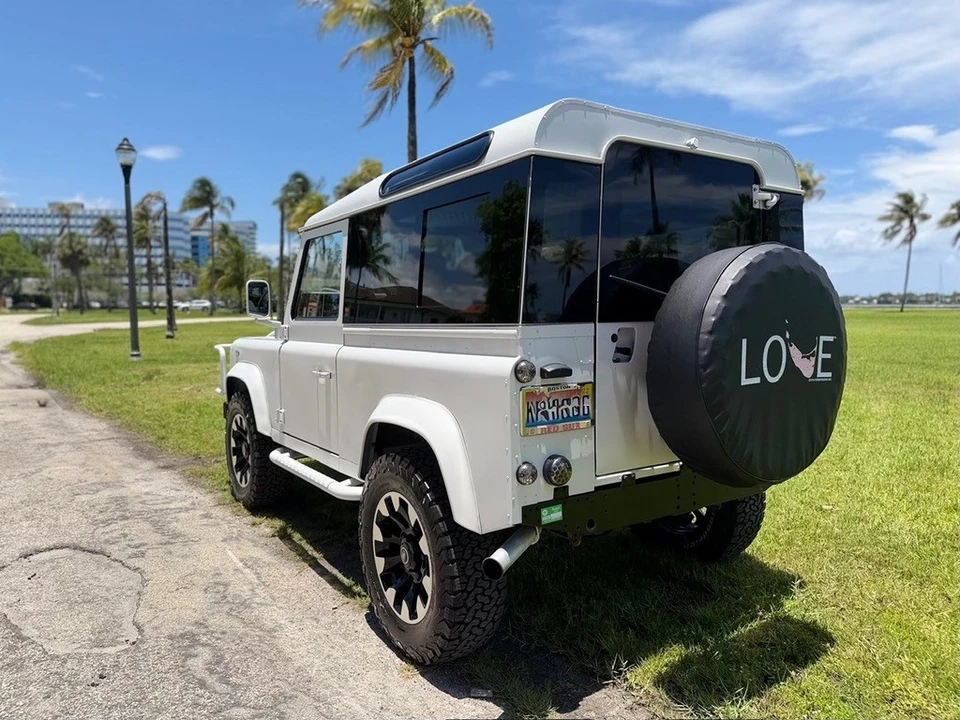 1996 Land Rover Defender 90 - Image 7 of 31