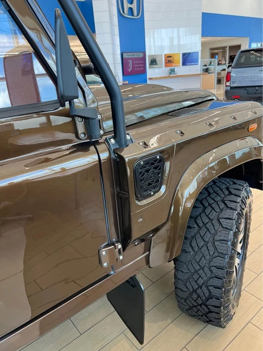 1996 Land Rover Defender 90 - Image 2 of 16
