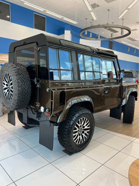 1996 Land Rover Defender 90 - Image 8 of 16