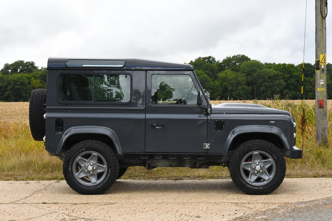 1996 Land Rover Defender 90 - Image 3 of 30