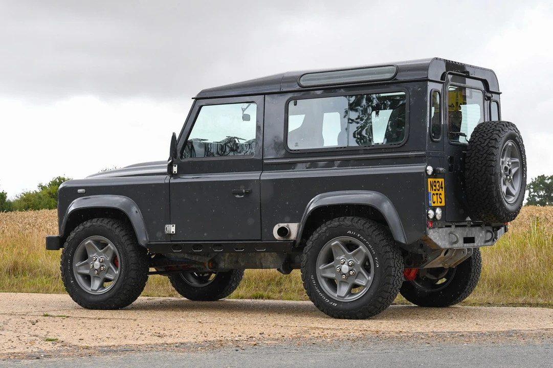 1996 Land Rover Defender 90 - Image 8 of 30