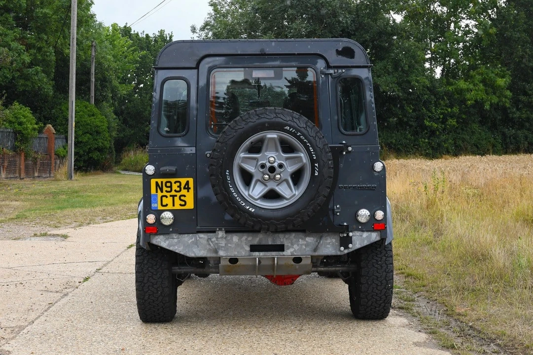 1996 Land Rover Defender 90 - Image 6 of 30