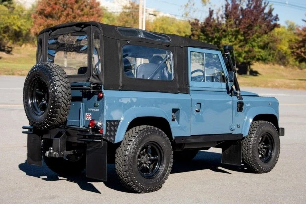 1996 Land Rover Defender 90 - Image 2 of 7