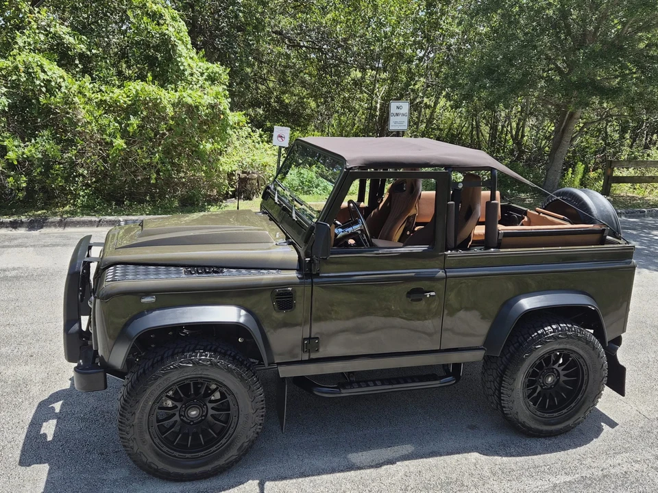 1996 Land Rover Defender 90 - Image 9 of 31