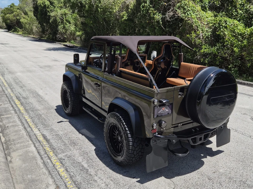 1996 Land Rover Defender 90 - Image 11 of 31