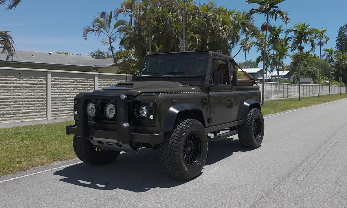 1996 Land Rover Defender 90 - Image 8 of 31