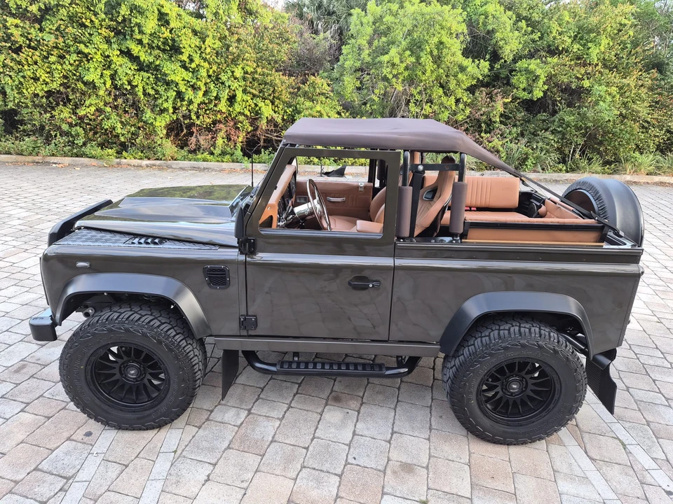 1996 Land Rover Defender 90 - Image 10 of 31