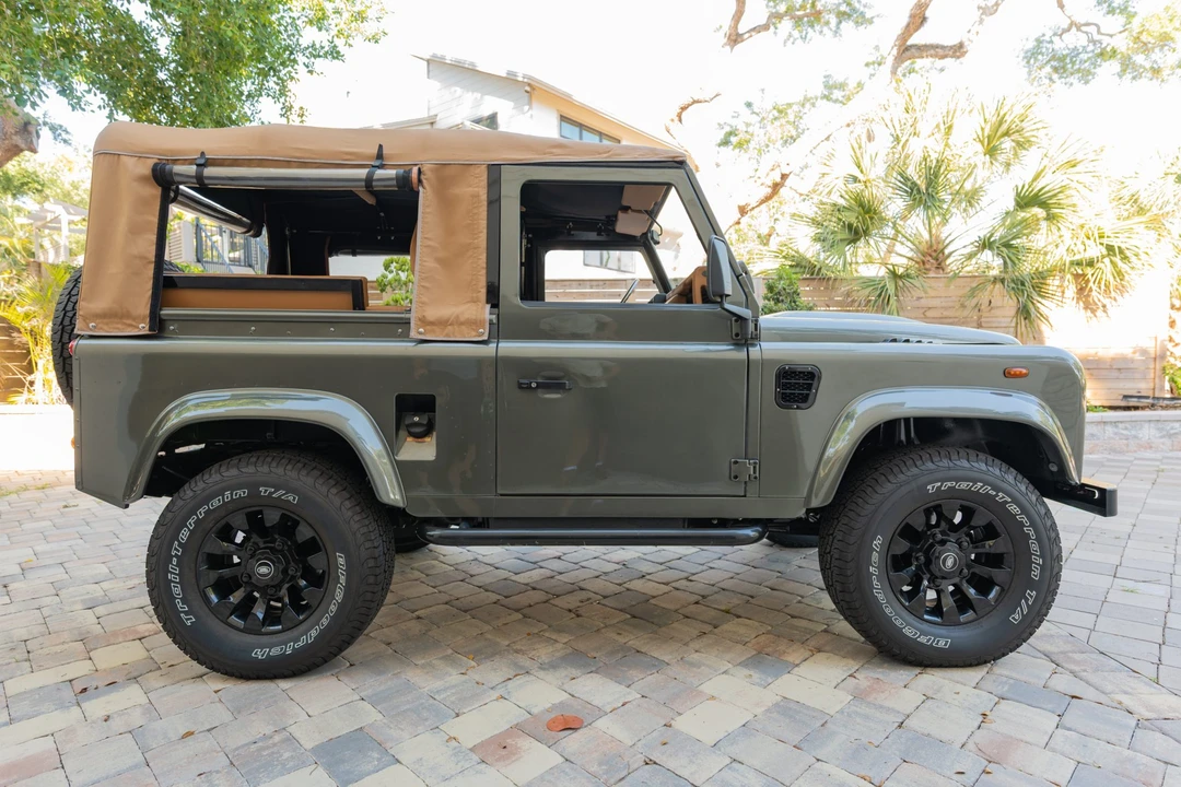 1996 Land Rover Defender 90 - Image 9 of 31