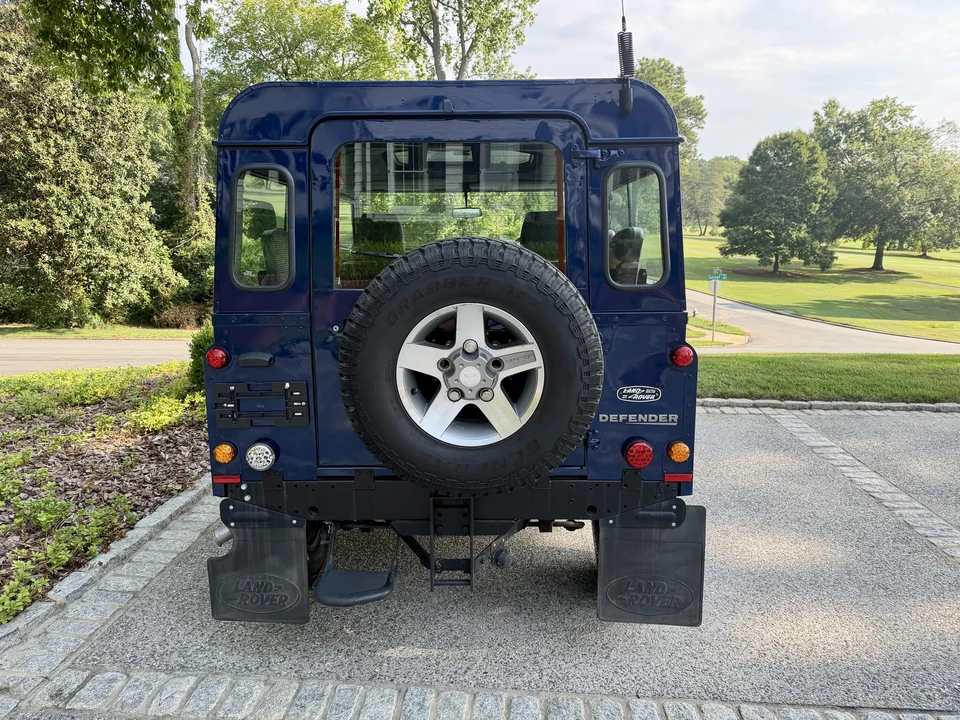 1996 Land Rover Defender 90 - Image 9 of 31