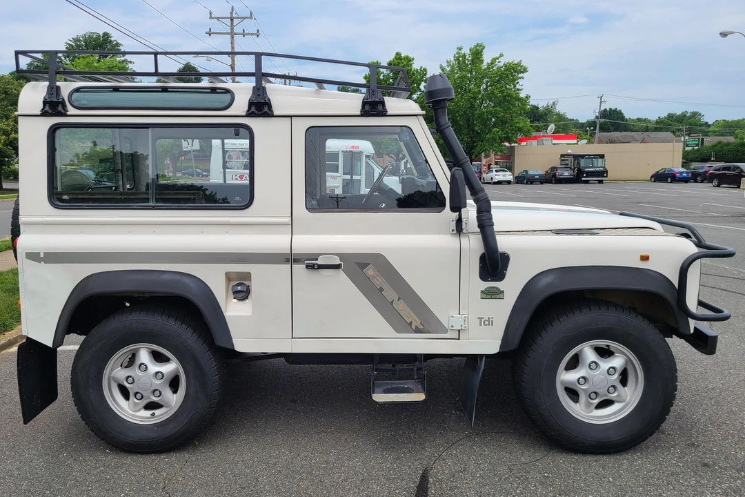 1996 Land Rover Defender 90 - Image 3 of 31