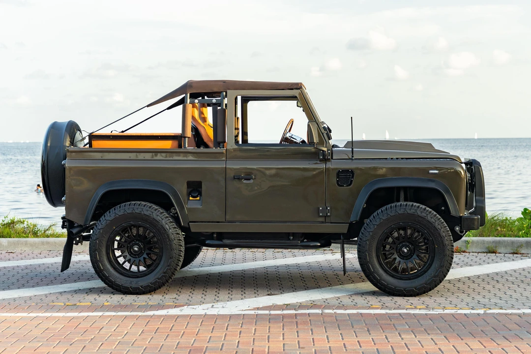1996 Land Rover Defender 90 - Image 3 of 31