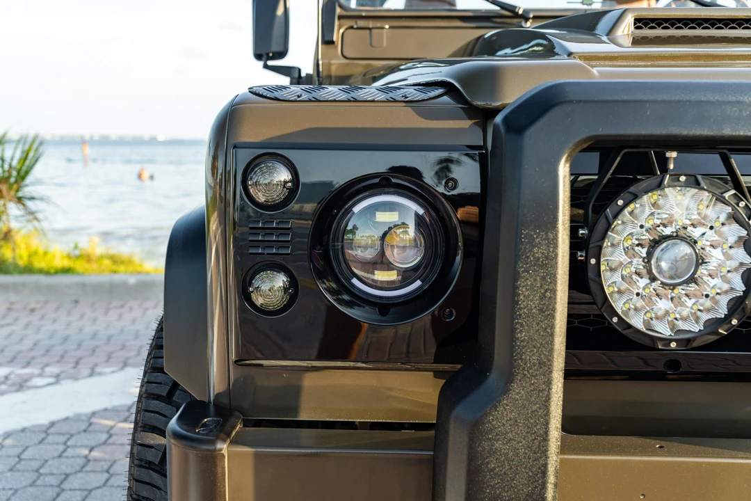 1996 Land Rover Defender 90 - Image 9 of 31