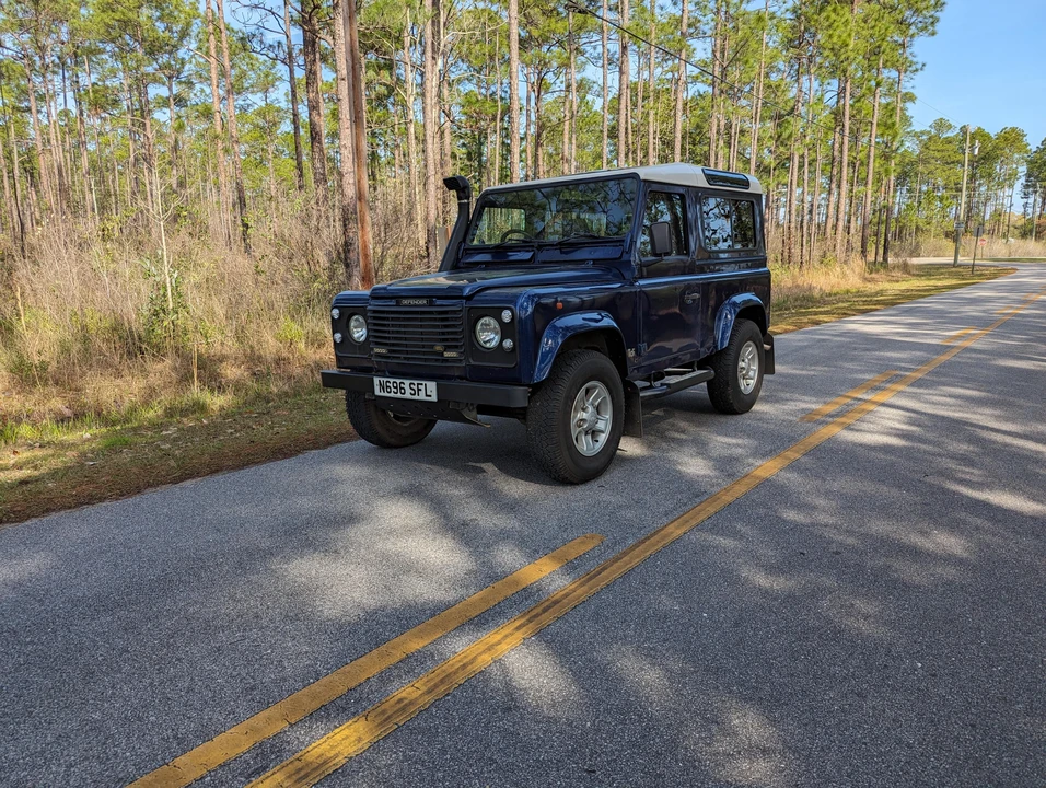 1996 Land Rover Defender 90 - Image 9 of 31