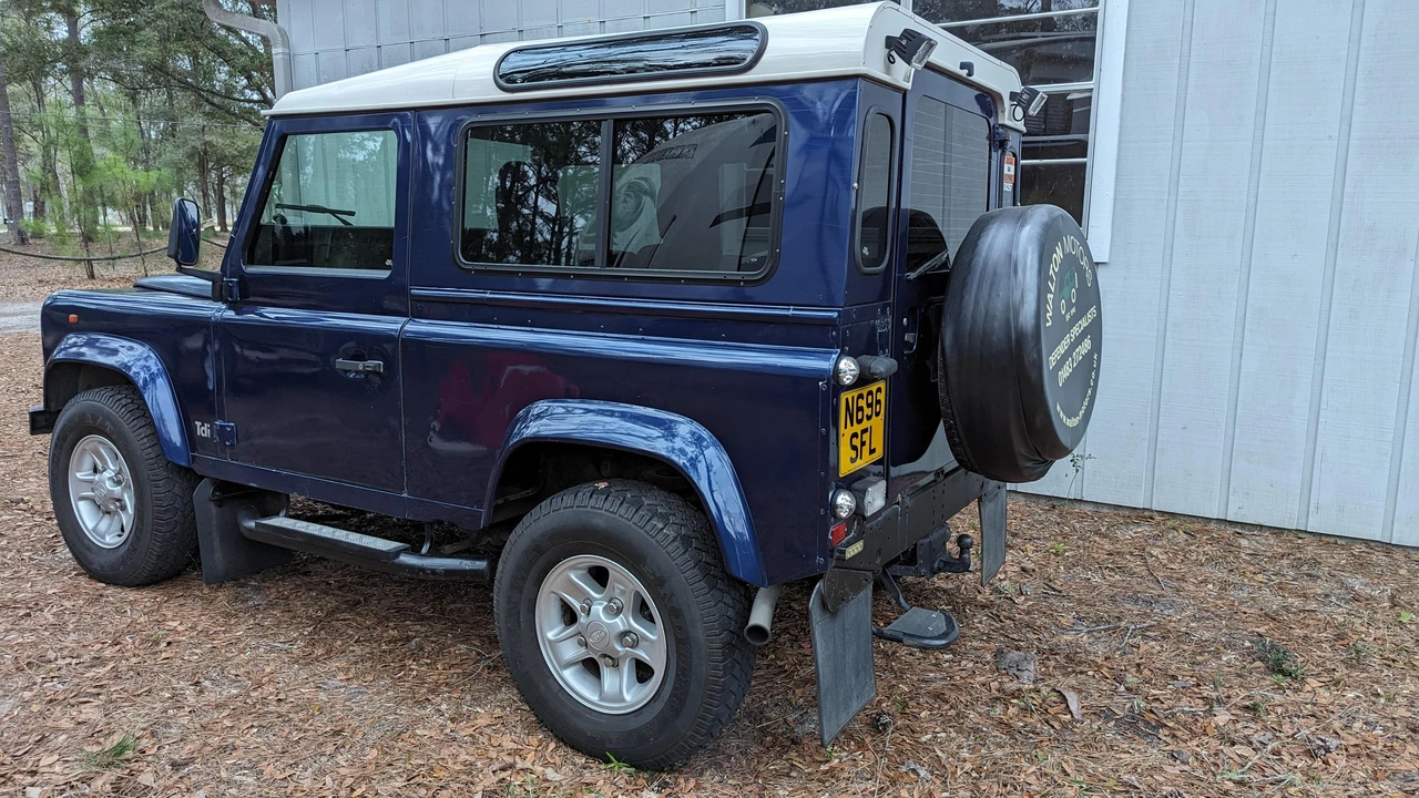 1996 Land Rover Defender 90 - Image 17 of 31
