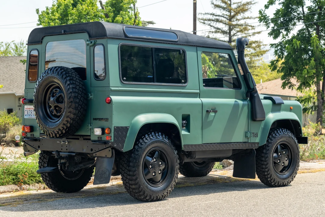1996 Land Rover Defender 90 - Image 9 of 31