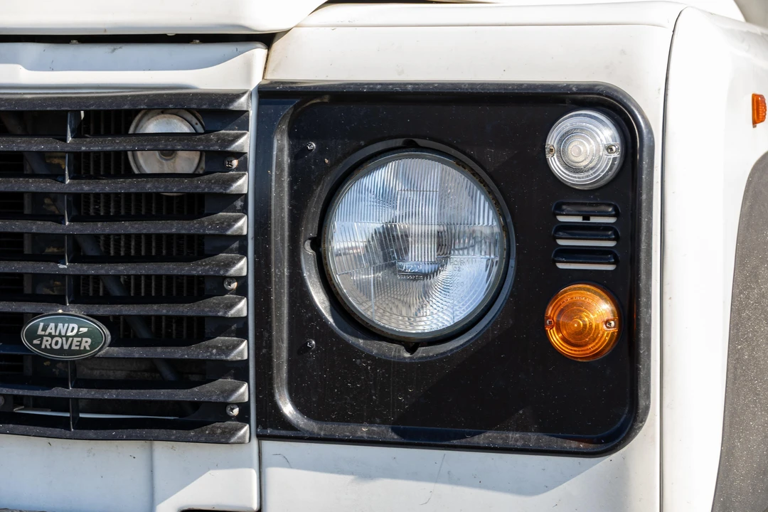 1996 Land Rover Defender 90 - Image 14 of 31