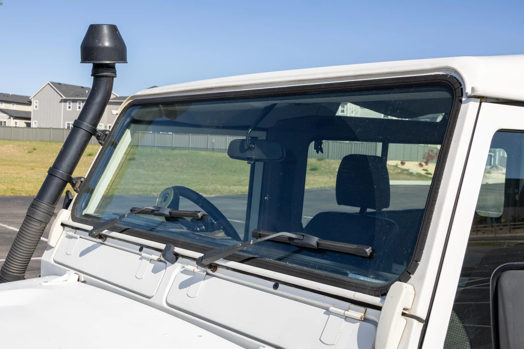 1996 Land Rover Defender 90 - Image 17 of 31