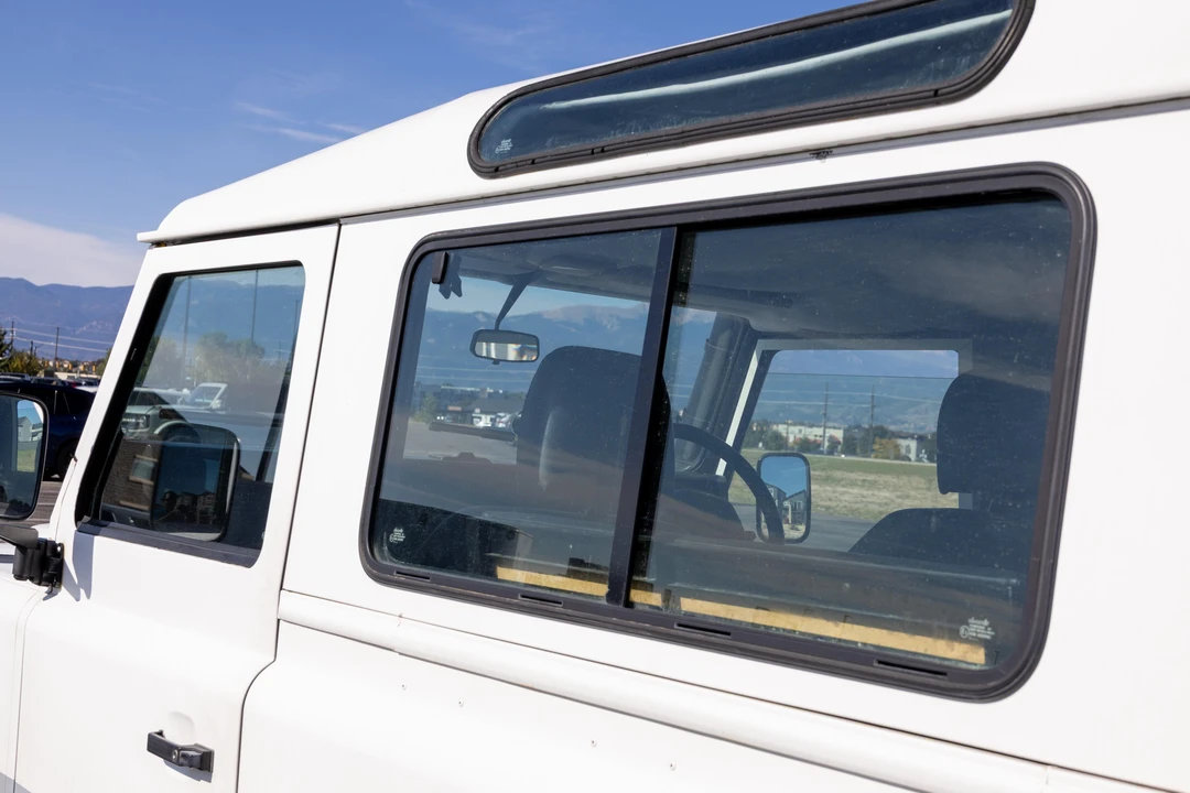 1996 Land Rover Defender 90 - Image 24 of 31