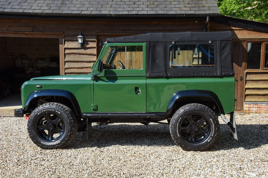 1996 Land Rover Defender 90 - Image 11 of 30