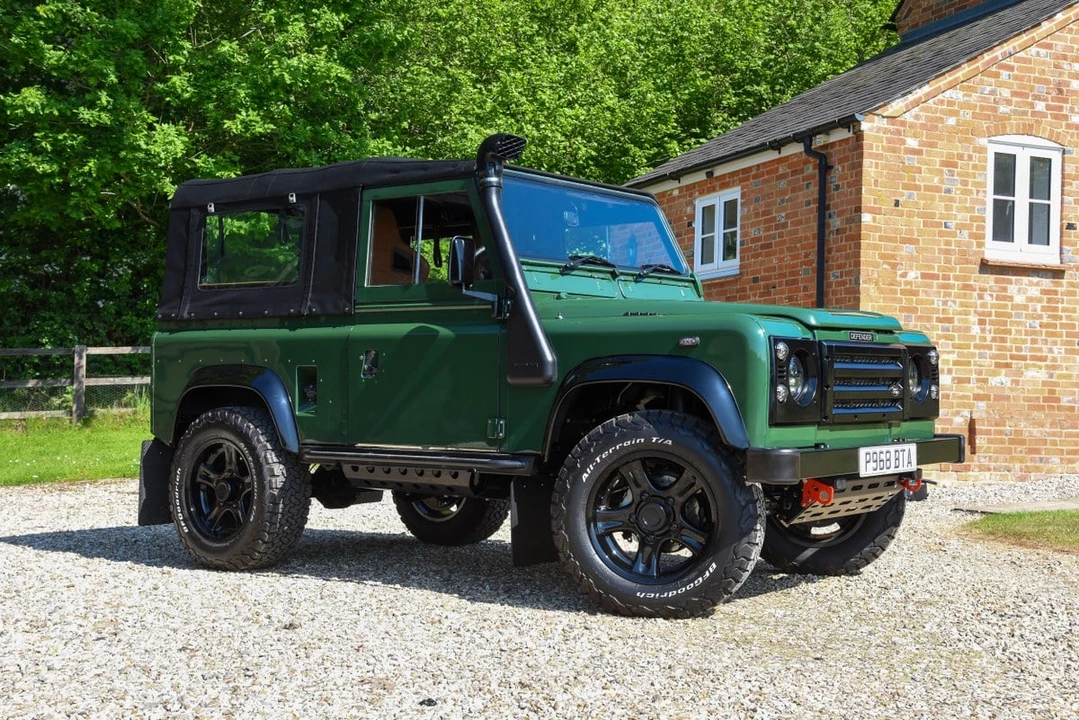 1996 Land Rover Defender 90 - Image 2 of 30