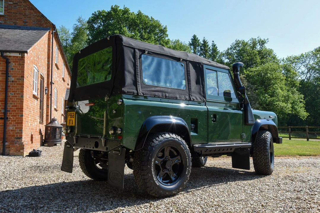 1996 Land Rover Defender 90 - Image 13 of 30