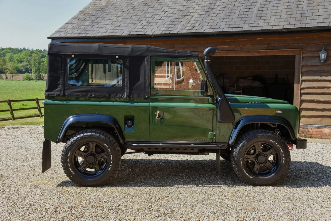 1996 Land Rover Defender 90 - Image 7 of 30