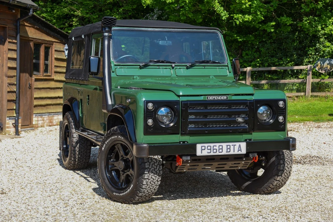 1996 Land Rover Defender 90 - Image 5 of 30