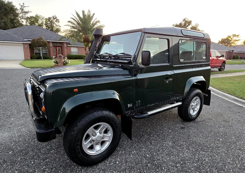 1996 Land Rover Defender 90 - Image 2 of 17