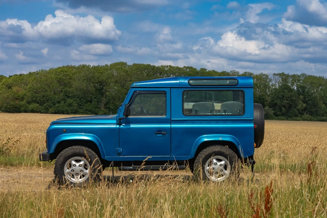 1996 Land Rover Defender 90 - Image 8 of 30