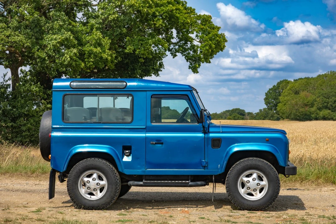 1996 Land Rover Defender 90 - Image 6 of 30