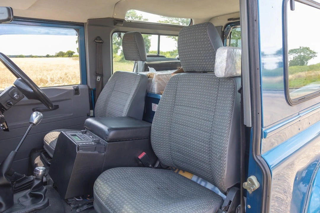 1996 Land Rover Defender 90 - Image 17 of 30