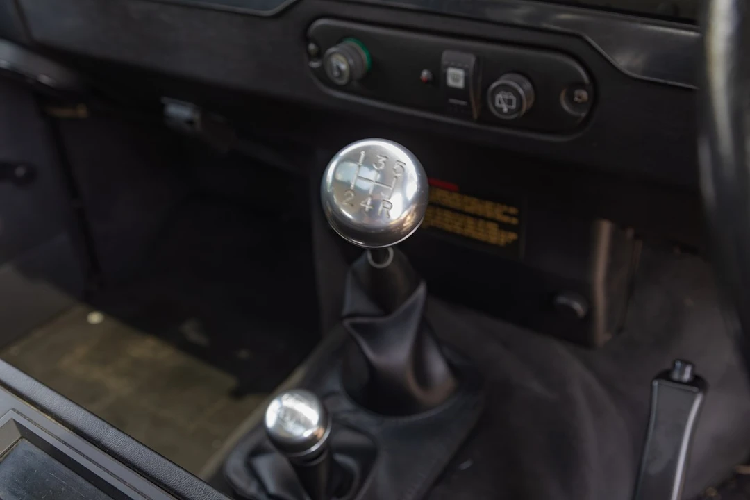 1996 Land Rover Defender 90 - Image 7 of 30