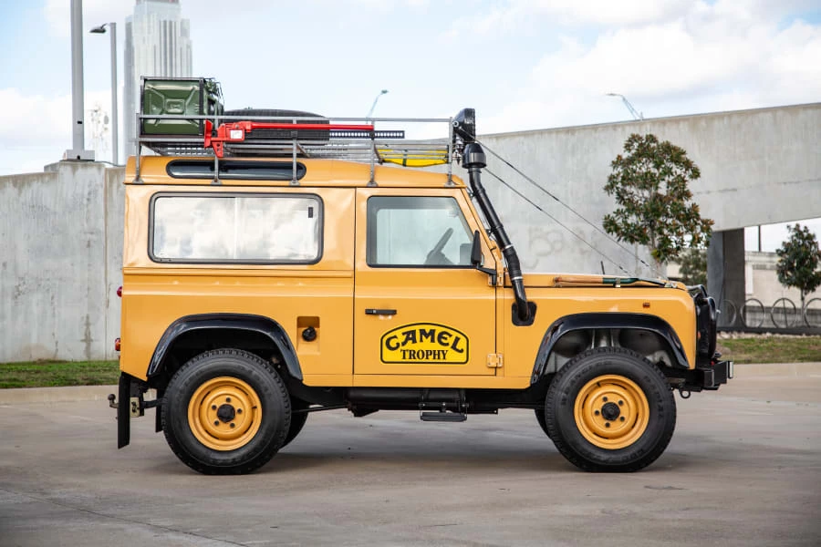 1996 Land Rover Defender 90 - Image 2 of 31