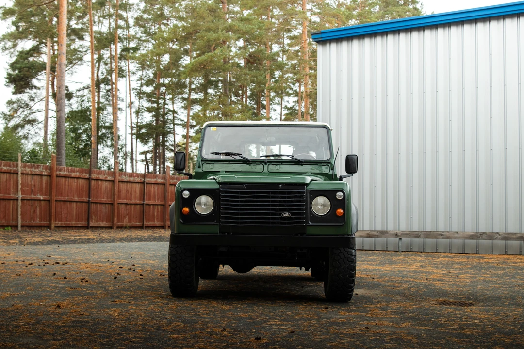 1996 Land Rover Defender 90 - Image 3 of 31