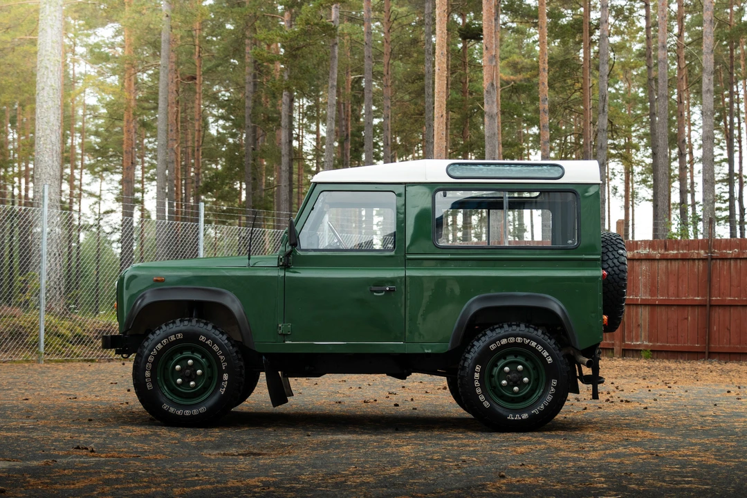 1996 Land Rover Defender 90 - Image 13 of 31