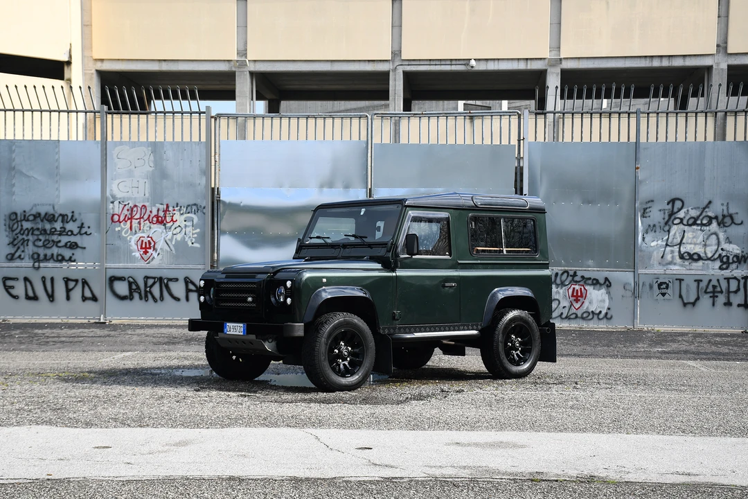 1996 Land Rover Defender 90 - Image 17 of 31