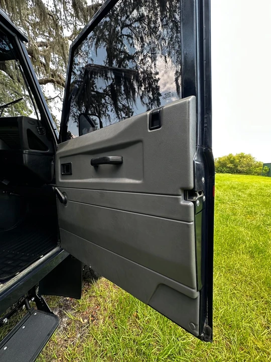 1996 Land Rover Defender 90 - Image 17 of 31