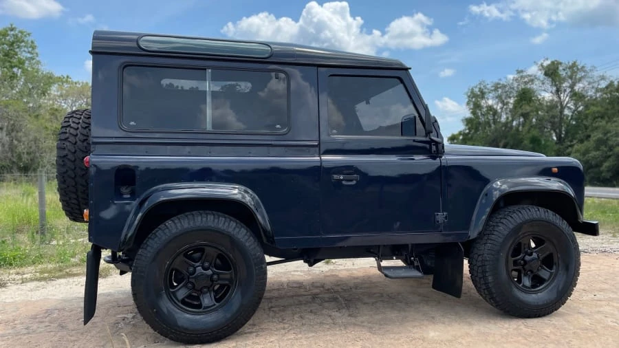 1996 Land Rover Defender 90 - Image 2 of 31