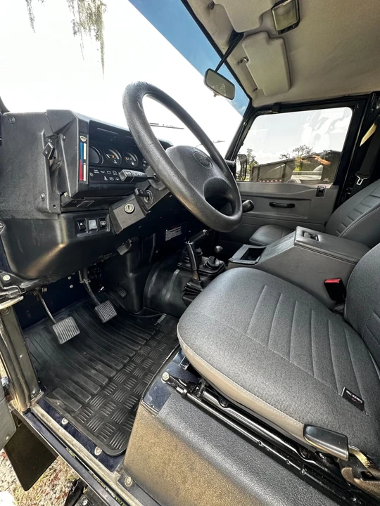 1996 Land Rover Defender 90 - Image 15 of 31