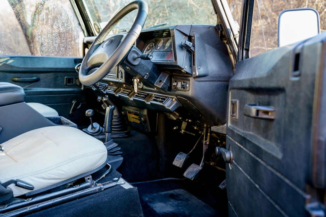 1996 Land Rover Defender 90 - Image 13 of 20