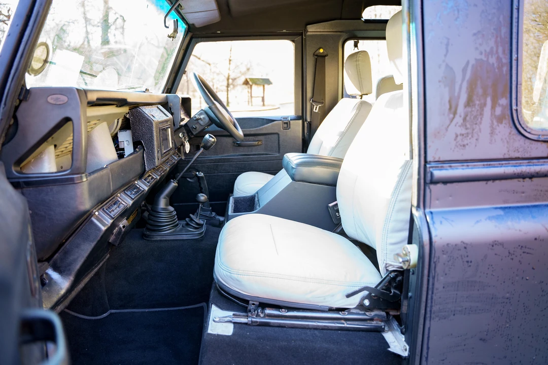 1996 Land Rover Defender 90 - Image 10 of 20
