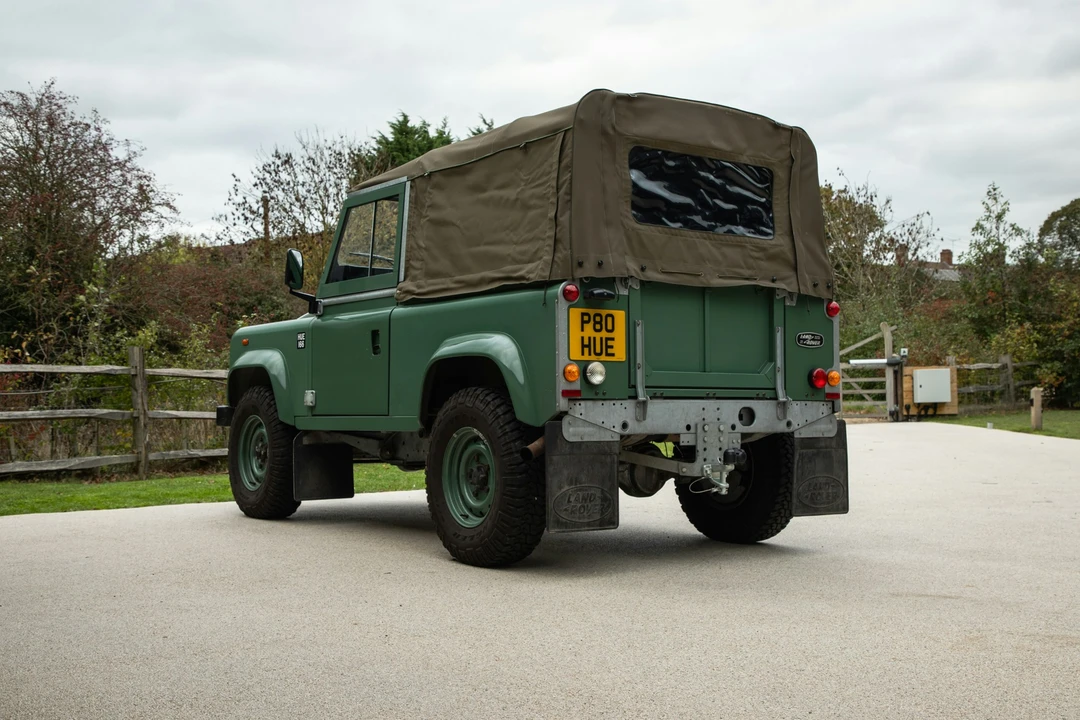 1996 Land Rover Defender 90 - Image 5 of 21