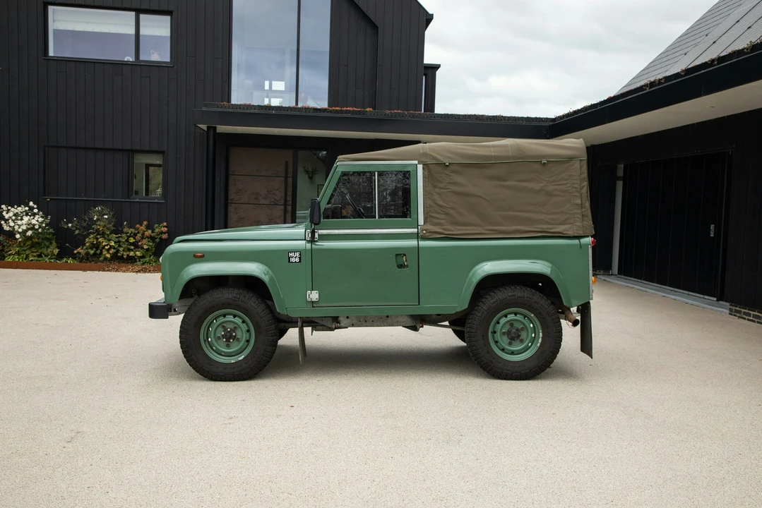 1996 Land Rover Defender 90 - Image 11 of 21