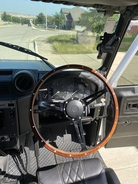 1996 Land Rover Defender 110 - Image 8 of 12