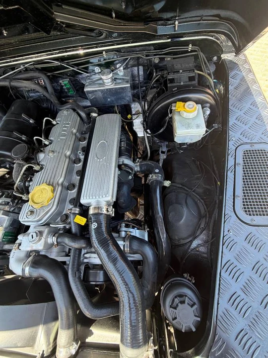 1996 Land Rover Defender 110 - Image 9 of 19