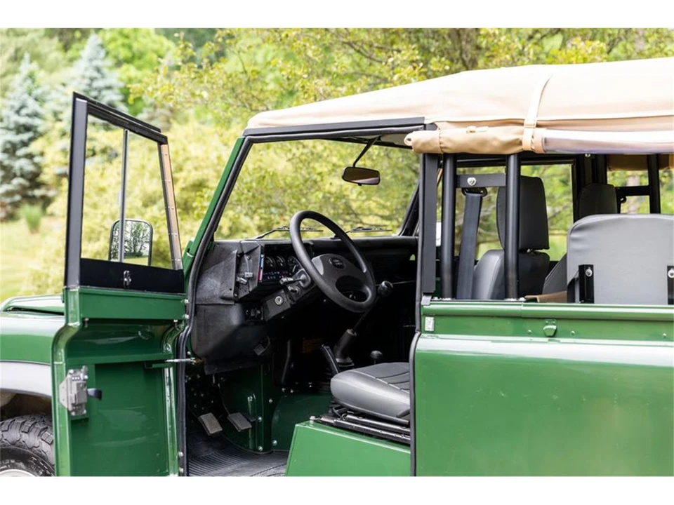1996 Land Rover Defender - Image 18 of 31